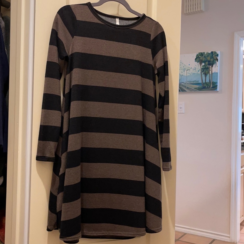 Sweater dress with pockets